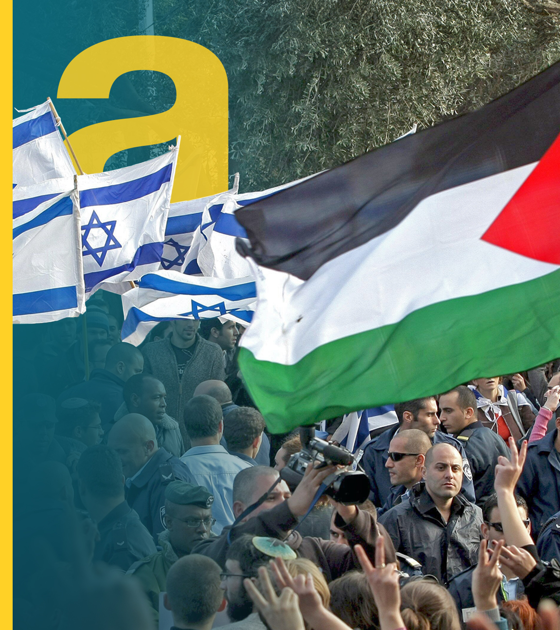 Eine Demonstration mit israelischen und palästinenschen Flaggen