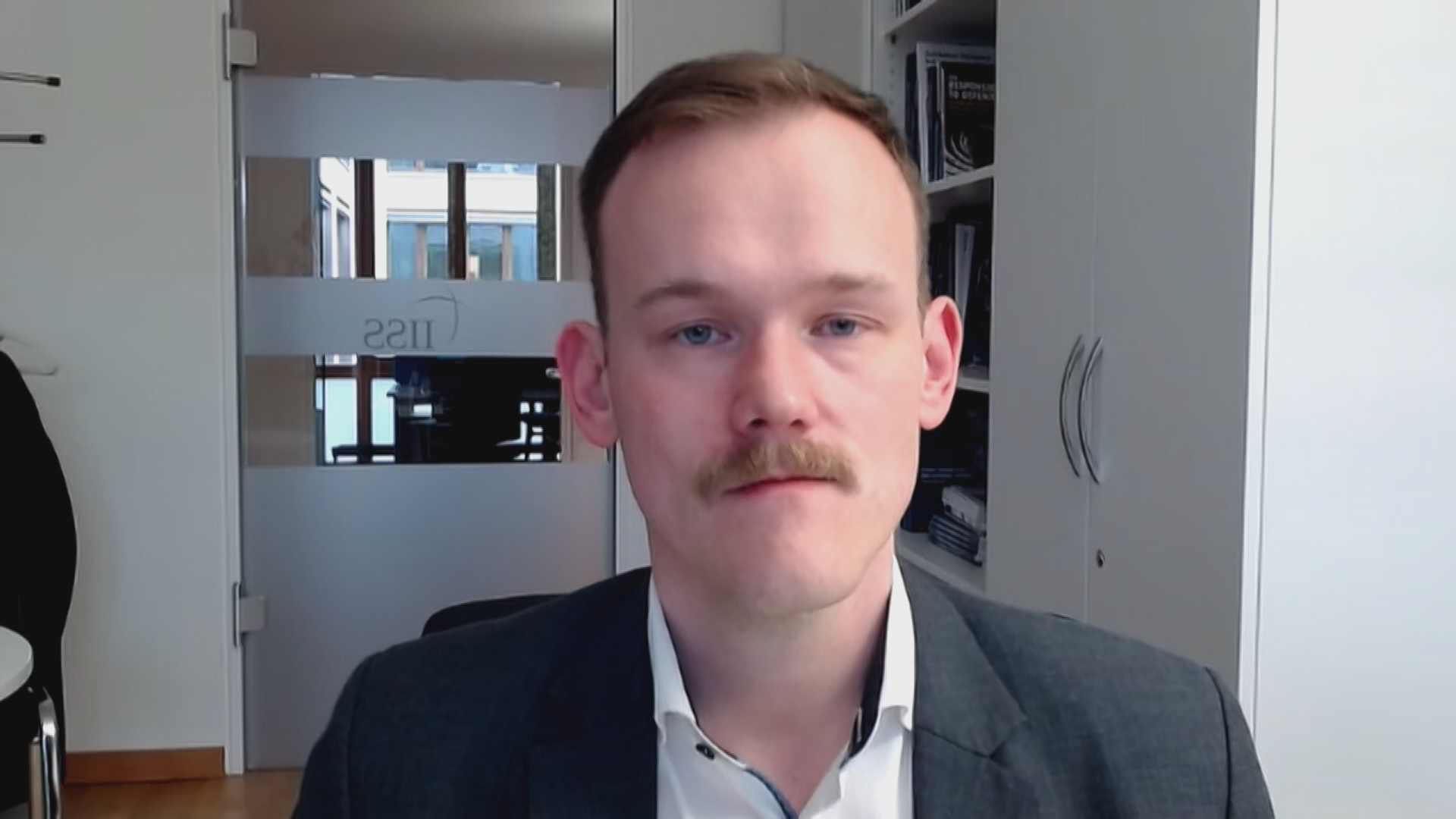 Nahost-Experte Fabian Hinz bei ZDfheute live.