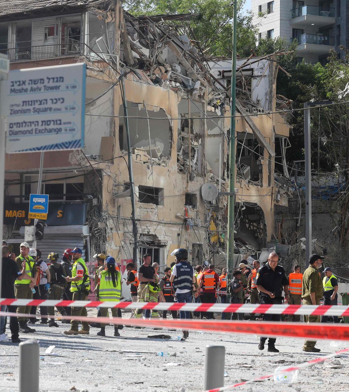 Ein durch einen Raketenangriff zerstörtes Haus in Ramat Gan, Israel