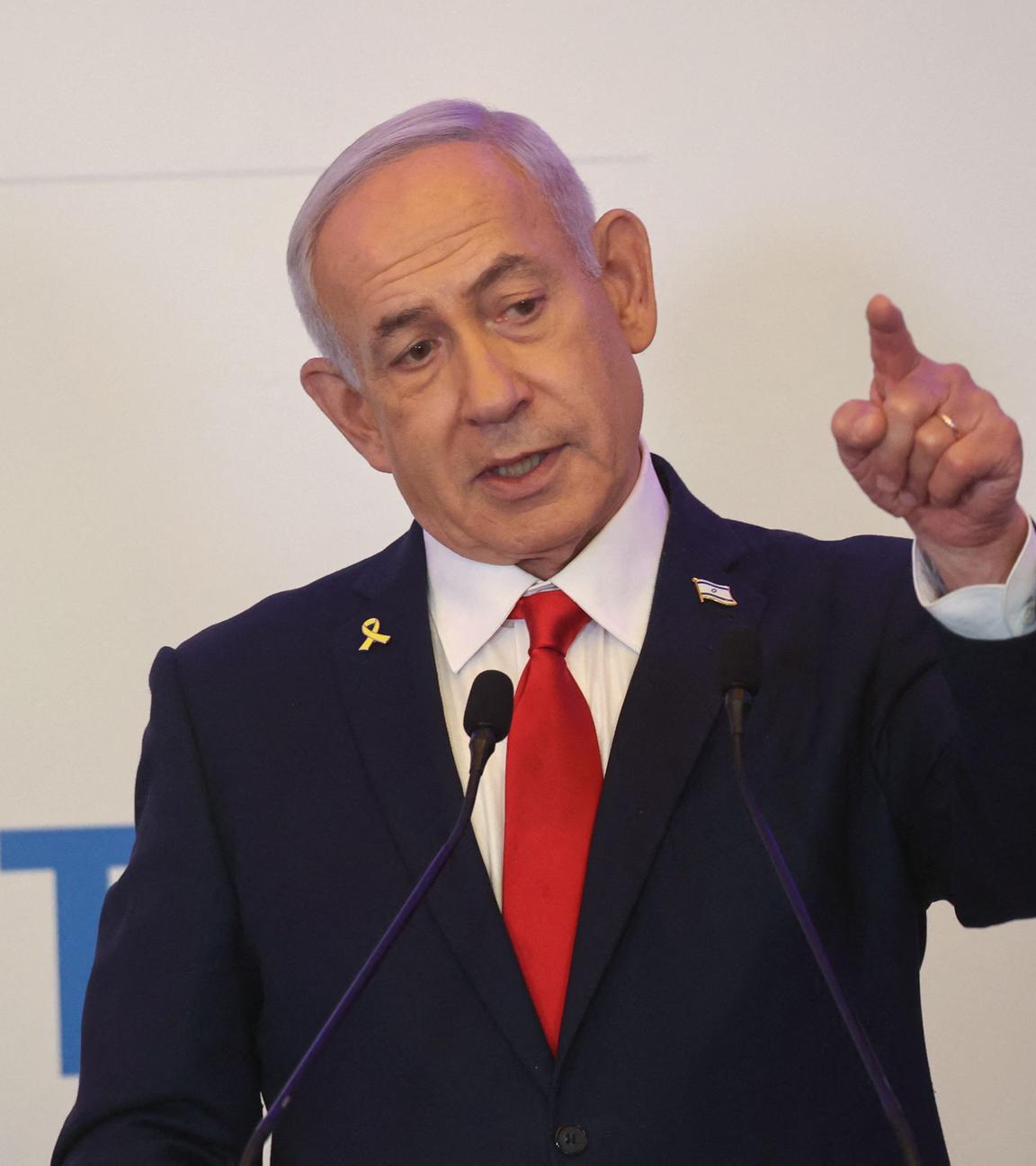 Israel, Jerusalem: Der israelische Ministerpräsident Netanjahu hält eine Rede im Waldorf Astoria Hotel in Jerusalem.