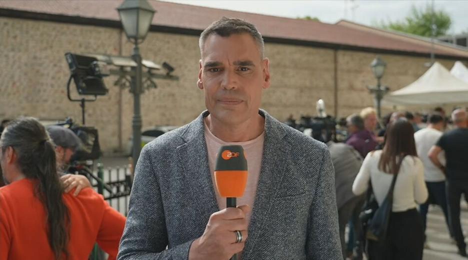  ZDF-Korrespondent Armin Coerper berichtet über die undurchsichtige Lage in Istanbul.