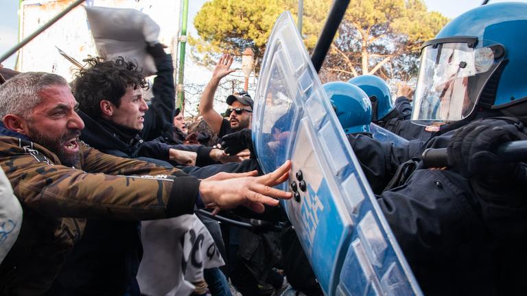 Italien: Proteste gegen neues Sicherheitsgesetz