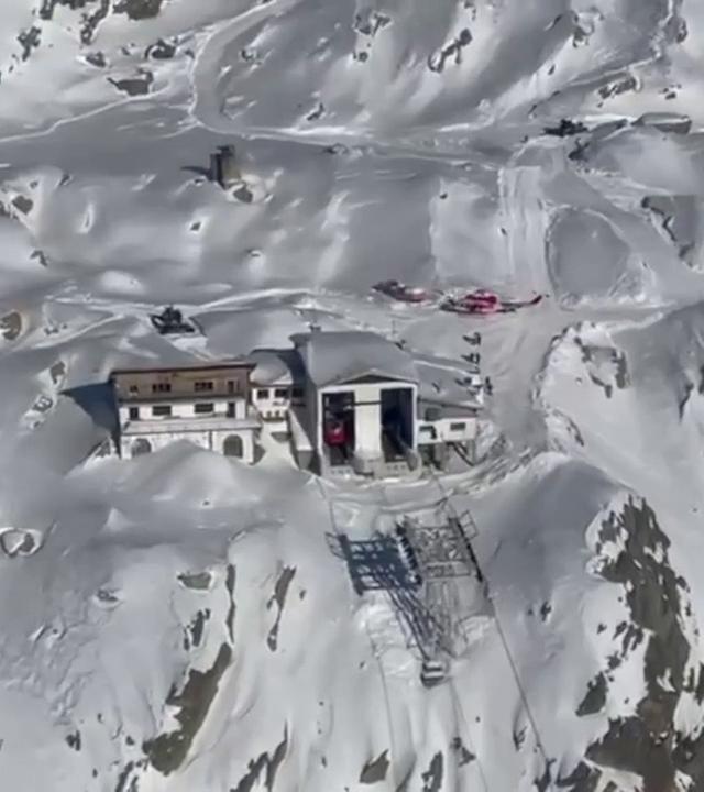 Die Skilodge von oben