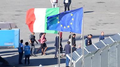 Erste italienische Flüchtlinge treffen in Albanien ein