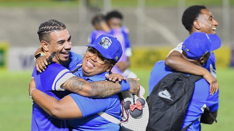 Spieler aus Curaçao feiern nach dem Spiel die Qualifikation für die FIFA Fussball-Weltmeisterschaft 2026.