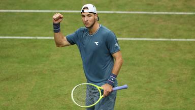 Jan-Lennard Struff ballt die Faust.