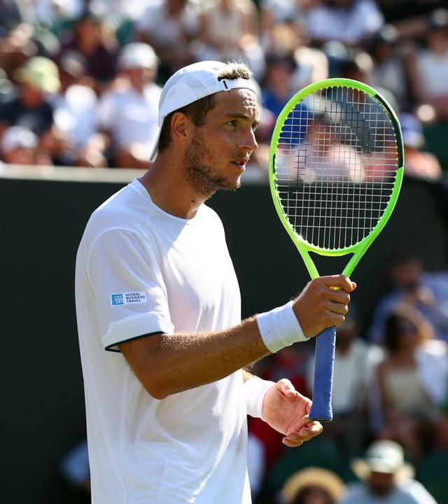 Jan-Lennard Struff (Deutschland) ist in Aktion. 
