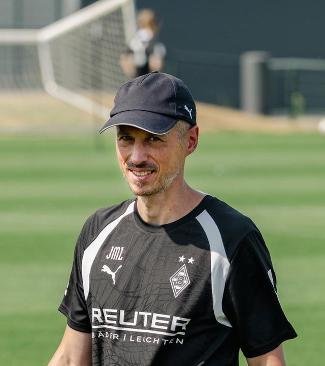 Jan Moritz Lichte (Borussia Mönchengladbach, Co-Trainer) auf dem Weg in die Kabine am 30.07.2026.