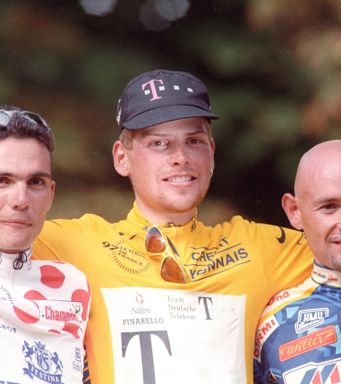 Tour de France 1997. Siegerehrung am 27.07.1997 in Paris: von links: Richard Virenque, Gesamtsieger Jan Ullrich und Marco Pantini
