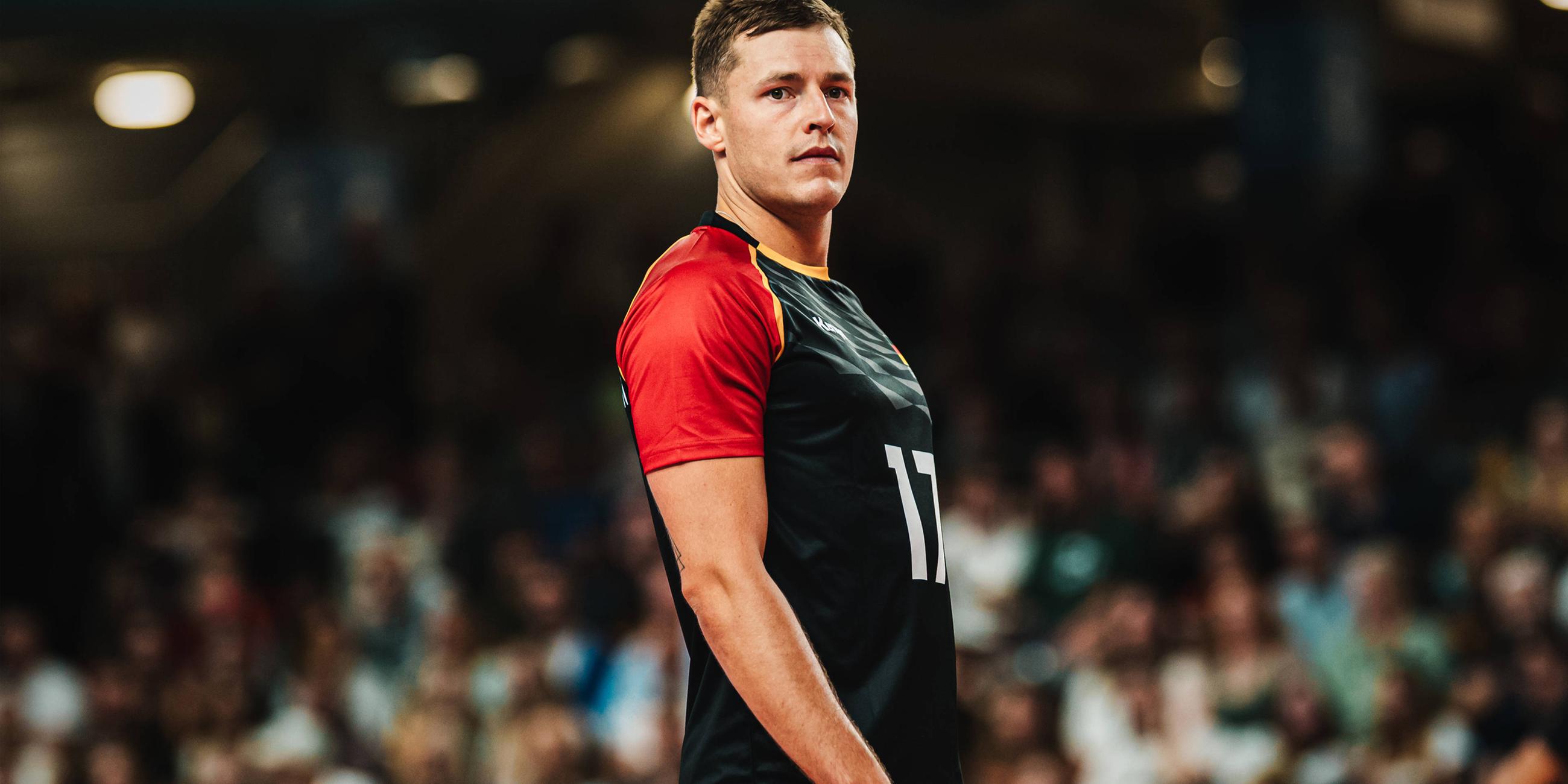 Jan Zimmermann schaut beim Länderspiel Deutschland gegen Belgien am 23. August 2025 in die Kamera.