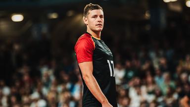 Jan Zimmermann schaut beim Länderspiel Deutschland gegen Belgien am 23. August 2025 in die Kamera.