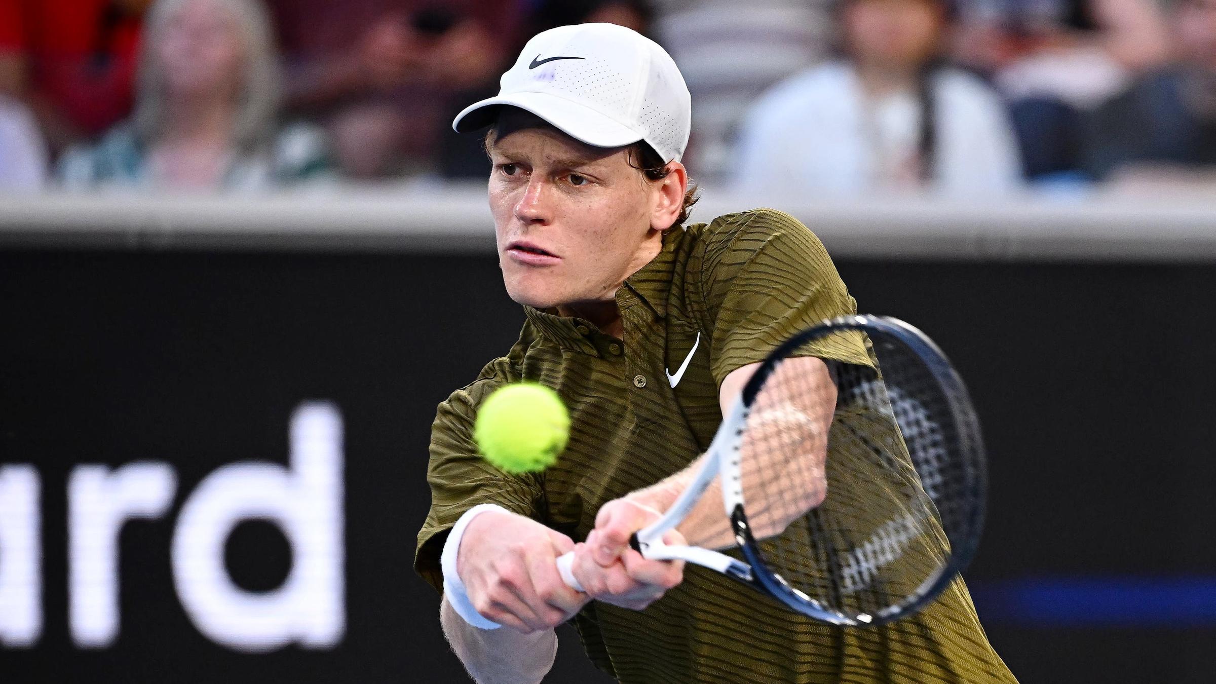 Der italienische Tennisspieler Jannik Sinner bei dem Australian Open am 26.01.2026 in Melbourne.