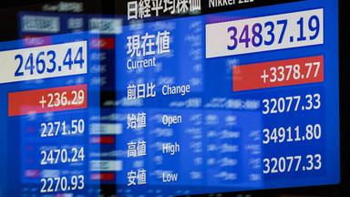 Anzeigetafel des Tokyo Stock Exchange
