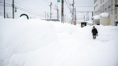 Heftiger Schneefall in Nord- und Westjapan