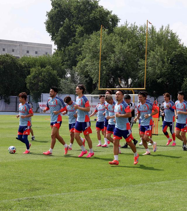 Die japanischen Spieler nehmen am 03.06.2026 im Tigres-Trainingszentrum (CET) in San Nicolás de los Garza bei Monterrey, Mexiko, an einer Trainingseinheit im Vorfeld der FIFA-Fußball-Weltmeisterschaft 2026 teil. 