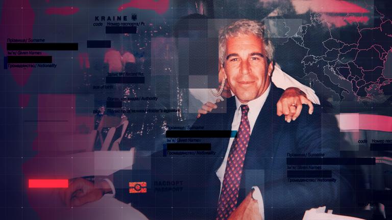 Bildmontage mit Fotos aus der Epstein-Akte: Kopien von anonymisierten Pässen junger osteuropäischer Mädchen und Jeffrey Epstein im Businessanzug mit Blick in die Kamera, der von einer dahinterstehenden ebenfalls anonymisierten Frau umarmt wird