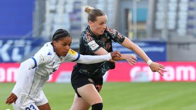 Josephina Bonsu gegen Bayerns Franziska Kett.