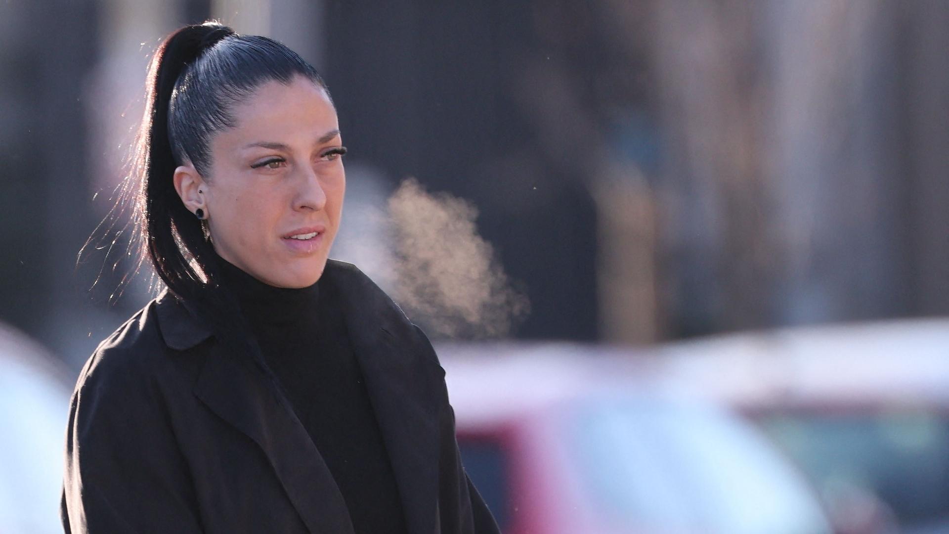 Die spanische Fußballspielerin Jennifer Hermoso auf dem Weg zum Gericht.