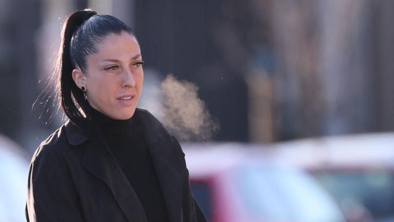 Die spanische Fußballspielerin Jennifer Hermoso auf dem Weg zum Gericht.
