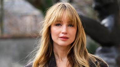 Jennifer Lawrence posiert für die Kamera.