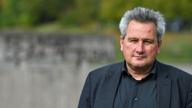 Thüringen, Nordhausen: Jens-Christian Wagner, Direktor der Stiftung Gedenkstätten Buchenwald und Mittelbau-Dora, steht auf dem Gelände der KZ-Gedenkstätte Mittelbau-Dora.