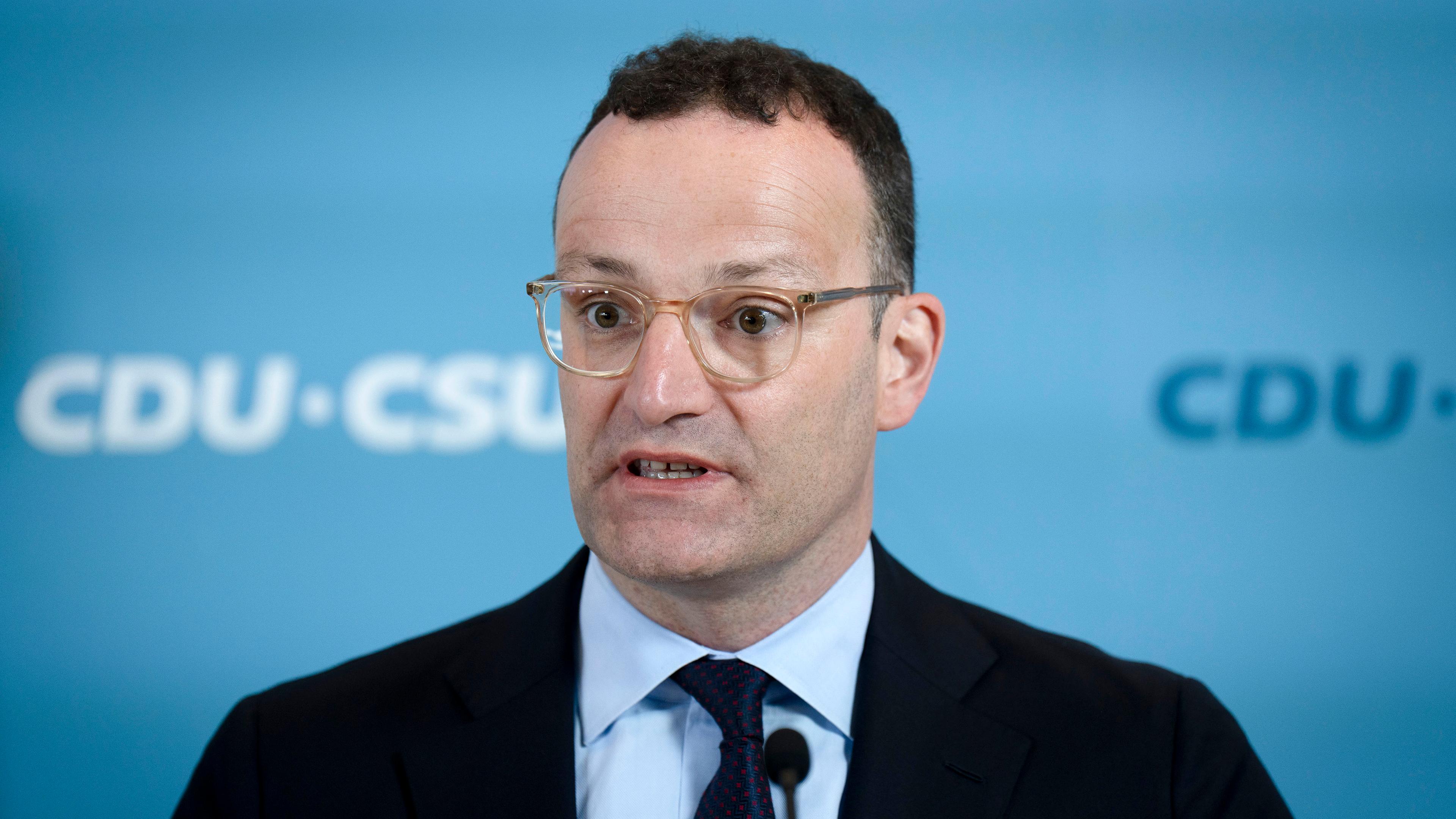 Jens Spahn beim Pressestatement zur Fraktionssitzung der CDU/CSU-Bundestagsfraktion im Reichstagsgebäude. 