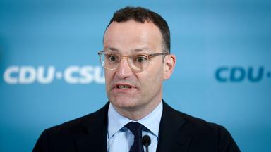 Jens Spahn beim Pressestatement zur Fraktionssitzung der CDU/CSU-Bundestagsfraktion im Reichstagsgebäude. 