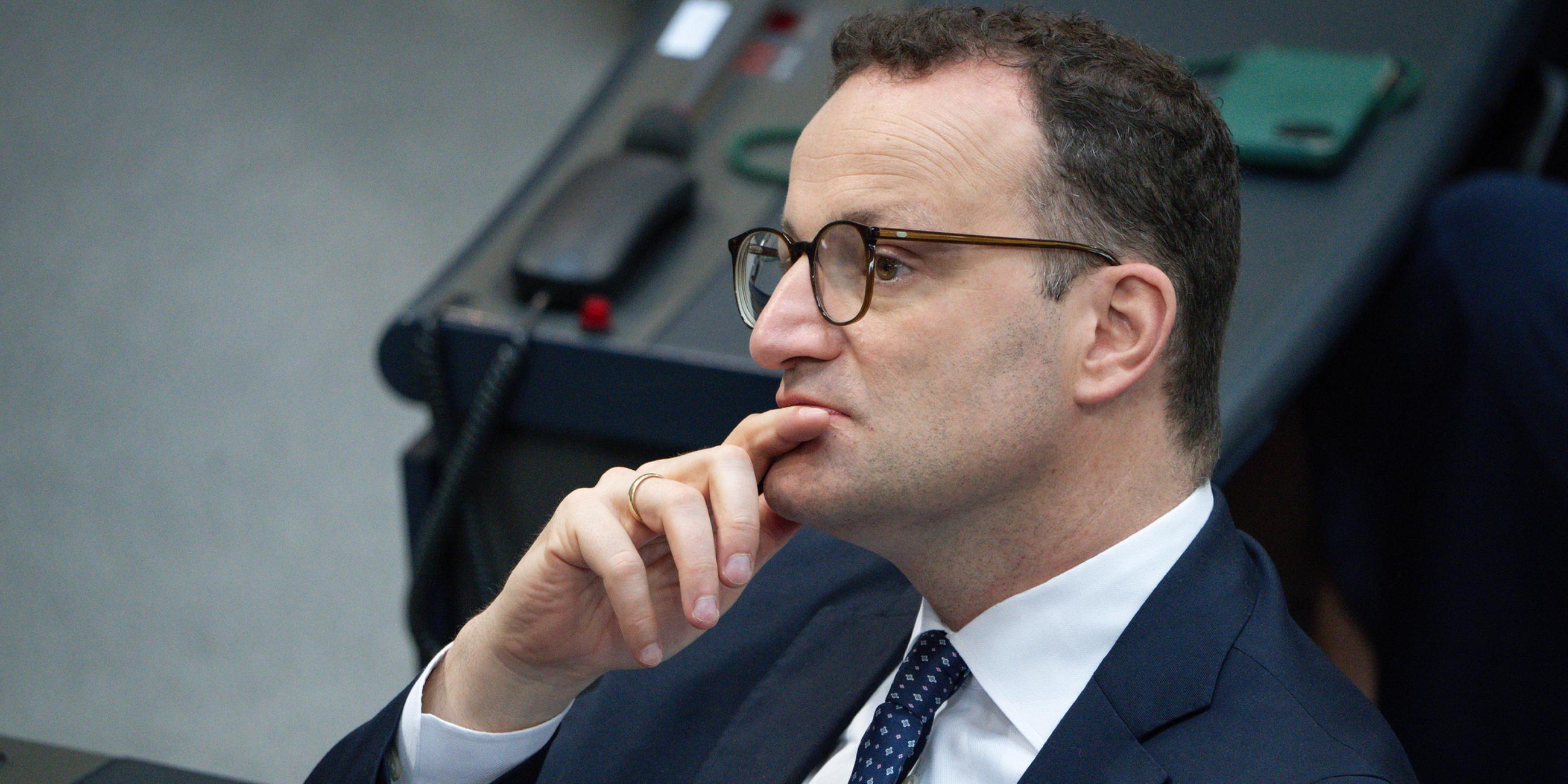 Jens Spahn im Plenum bei der 10. Sitzung des Deutschen Bundestags in Berlin am 05 Juniy 2025.