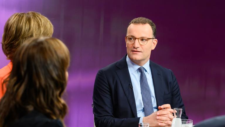 Jens Spahn, Fraktionsvorsitzender der CDU/CSU im Bundestag, spricht waehrend eines Statement vor der Fraktionssitzung, aufgenommen am 20.05.2025 in Berlin