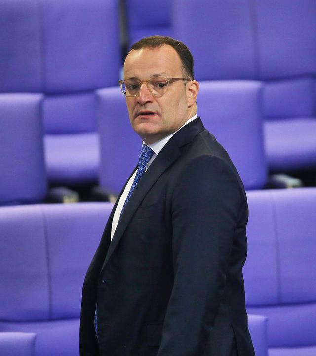 Unionsfraktionschef Jens Spahn, im Bundestag in Berlin, am 17.04.2026.