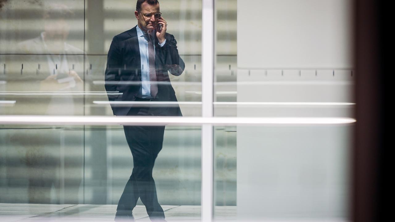 Nach Leihmutter-Debatte: Spahn tritt zurück