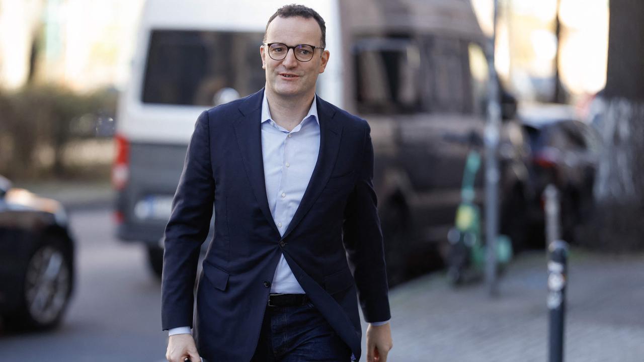 Spahn hält an Senkung der Einkommensteuer fest