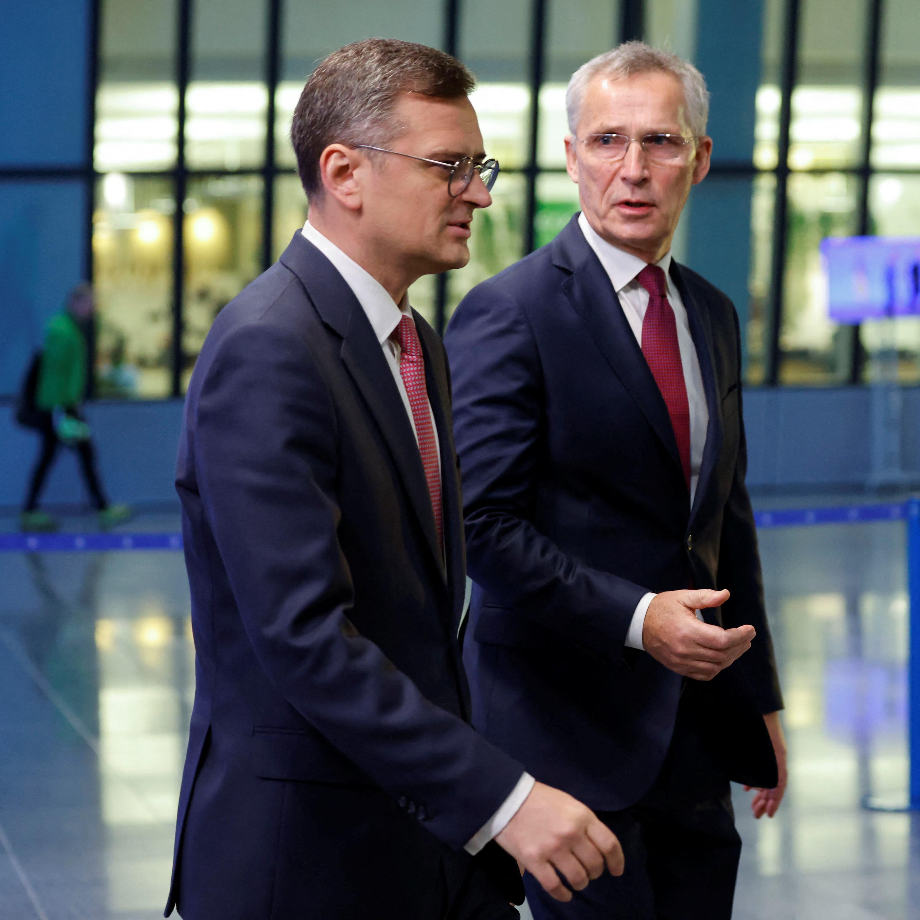 Jens Stoltenberg und Dmytro Kuleba