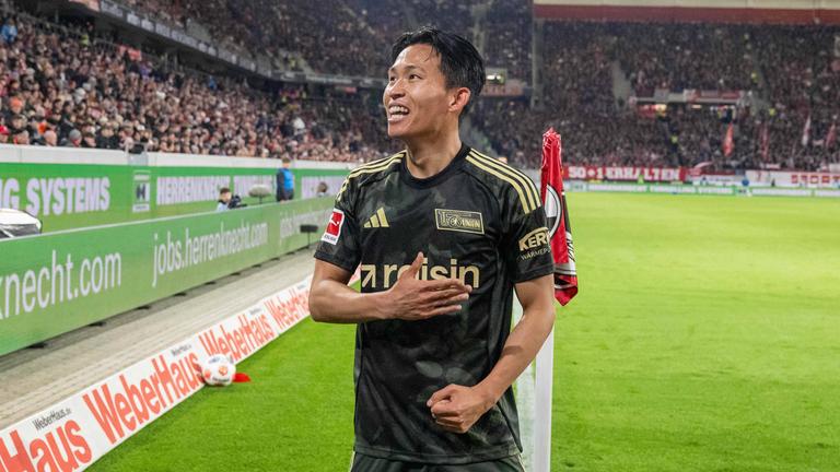 Jeong Woo-yeong jubelt nach seinem Tor zum 0:1 am 15.03.2026 in Freiburg.