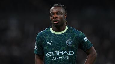 Jeremy Doku bleibt Manchester City treu