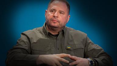 Bei den Ermittlungen gegen Korruption in der Ukraine geraten immer mehr Vertraute von Praesident Wolodymyr Selenskyj ins Visier. 