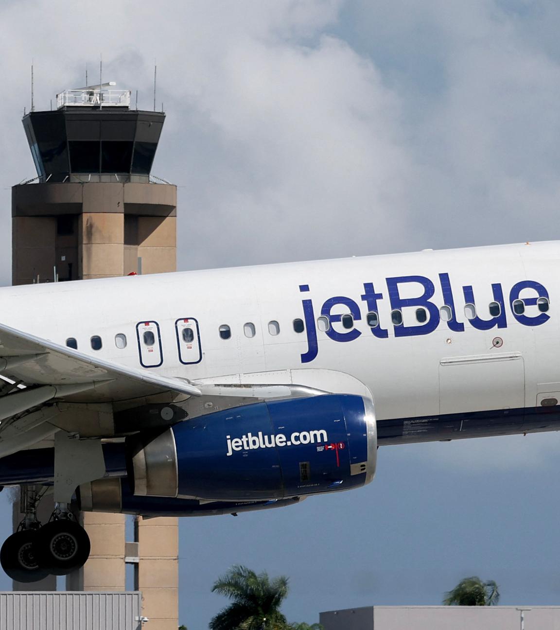 Symbolbild: Eine Maschine der JetBlue Airlines 