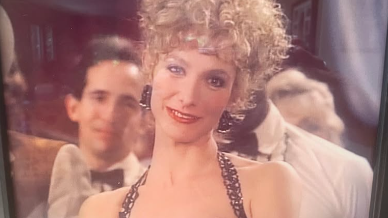 Die Schauspielerin, bekannt aus Soaps und dem Sci-Fi-Klassiker "Star Trek", ist tot. Jetzt wurde bekannt, Jacobson starb mit 70 Jahren bereits am 8. Dezember nach langer Krankheit. (16.12.2024)