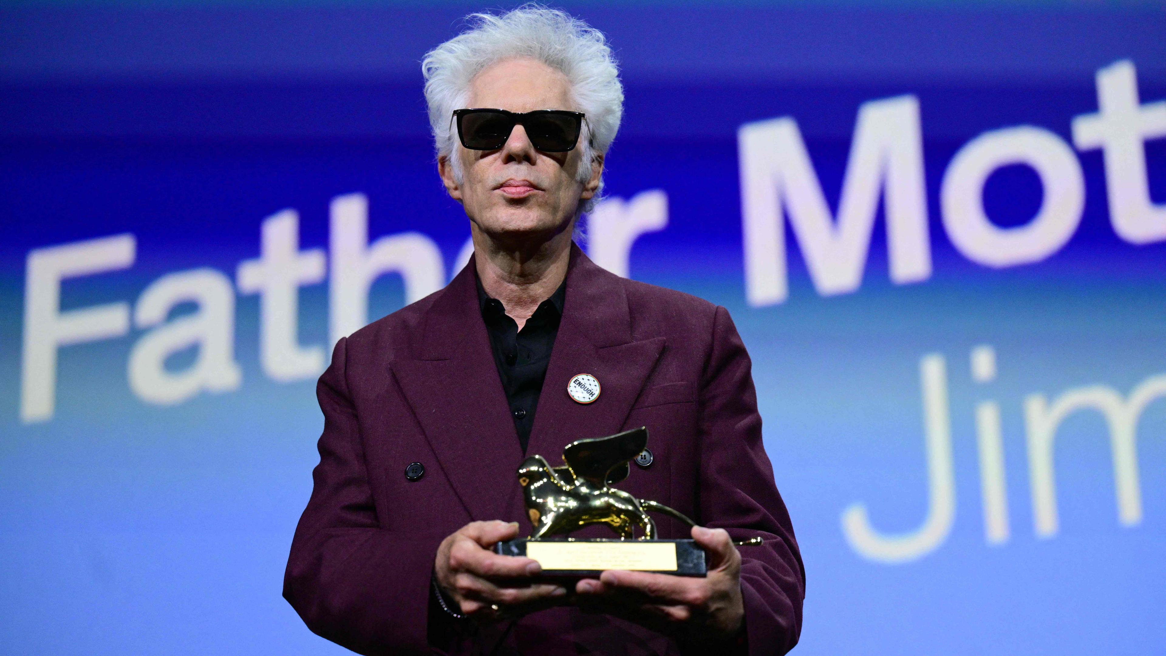 Jim Jarmusch mit dem Goldenen Löwen in Venedig.