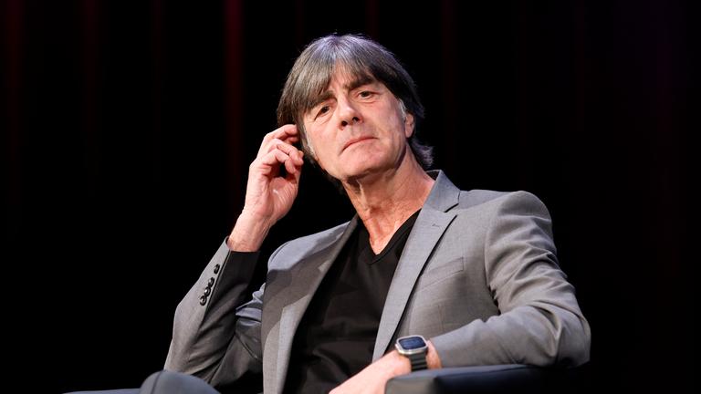 Fußballtrainer Joachim Löw in der Veranstaltung 'Wie wird man eigentlich Weltmeister?' im Rahmen der Lit.Cologne 2026 im Theater am Tanzbrunnen in Kölnn am16.03.2026.