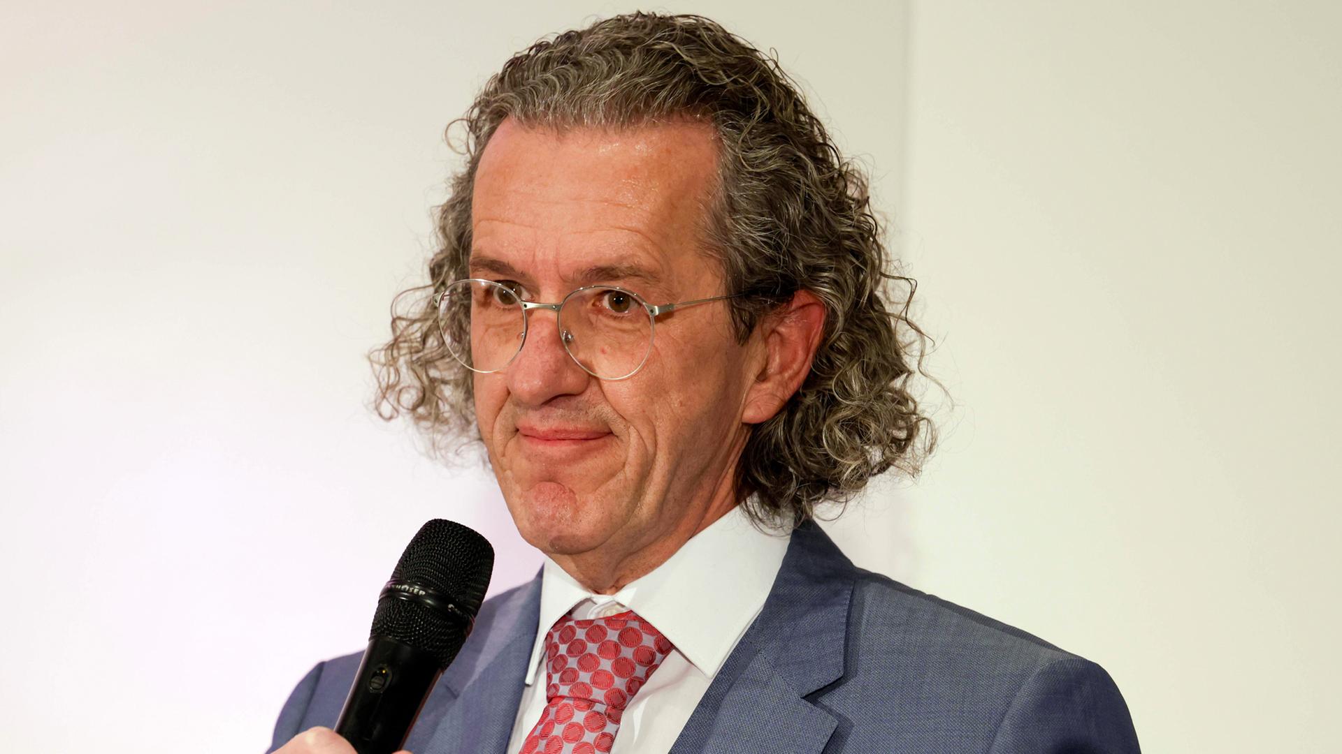 Spitzenkandidat seiner Partei Freie Wähler, Joachim Streit bei dem IHK-Wahlgipfel am 26.01.26.