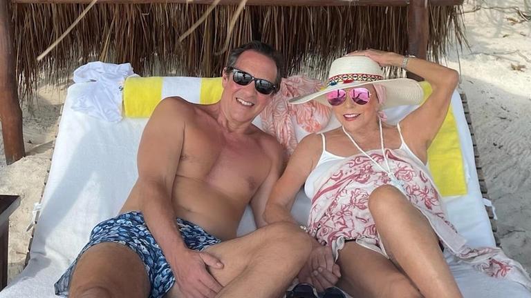 Joan Collins mit Ehemann im Mexiko-Urlaub 