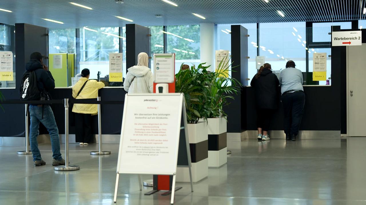 Sanktionen, Arbeit, Bürgergeld: Was Jobcenter-Experten berichten