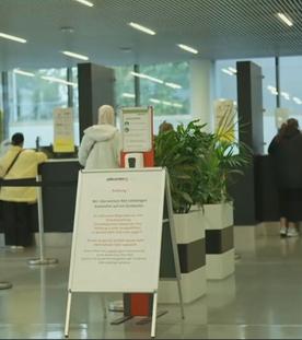 Jobcenter-Warteschlange
