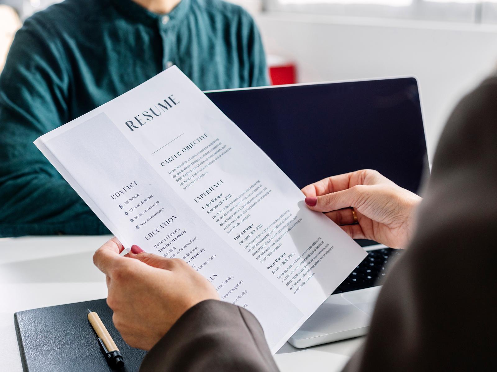 Was Weiterbildungen bei der Jobsuche im Alter bringen