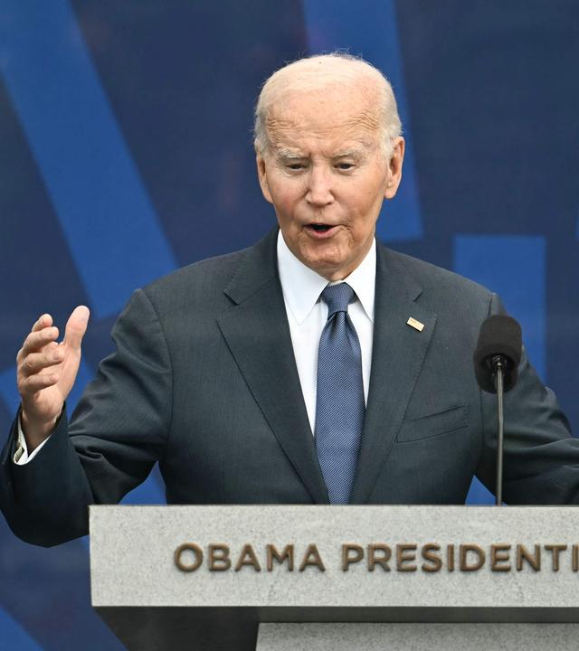 Der ehemalige US-Präsident Joe Biden hält am 18. Juni 2026 bei der Eröffnung des Barack Obama Presidential Center in Chicago, Illinois, eine Rede