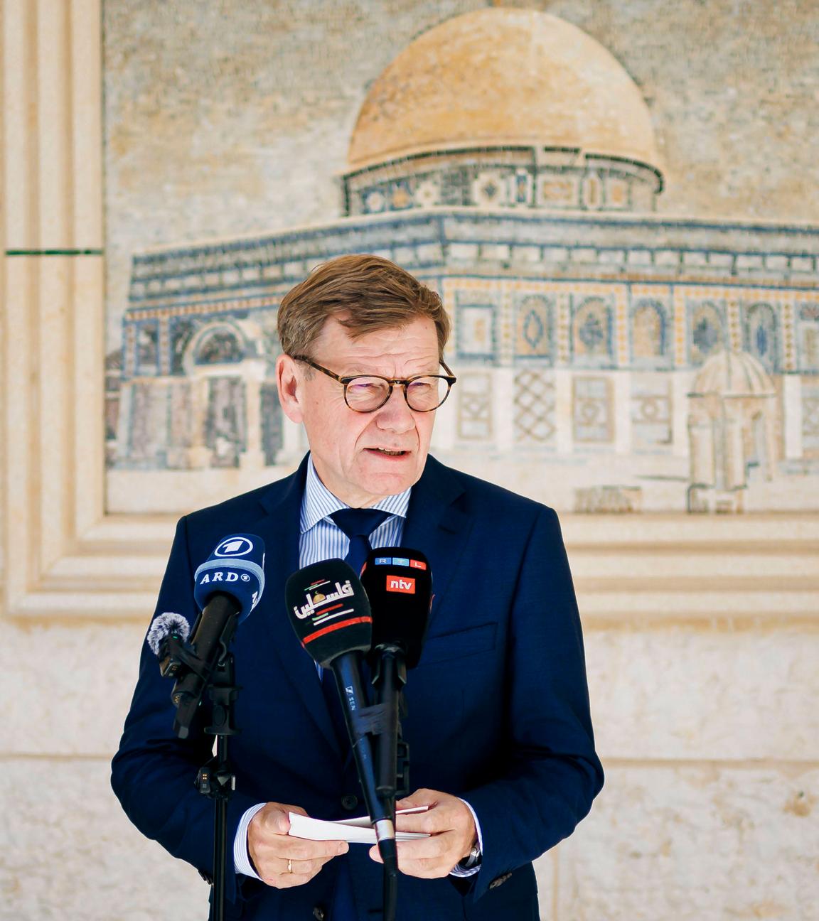 Bundesaußenminister Johann Wadephul gibt Journalisten ein Statement nach einem Gespräch mit Mahmud Abbas, Präsidenten der Palaestinensischen Behörde in Ramallah, am 01.08.2025.