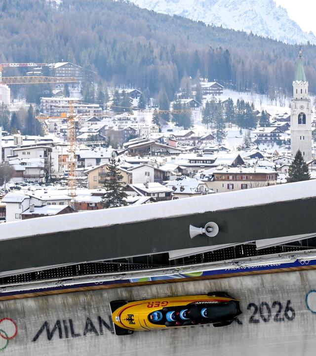 Johannes Lochner, Thorsten Margis, Jorn Wenzel und Georg Fleischhauer (Deutschland) sind in Aktion. 