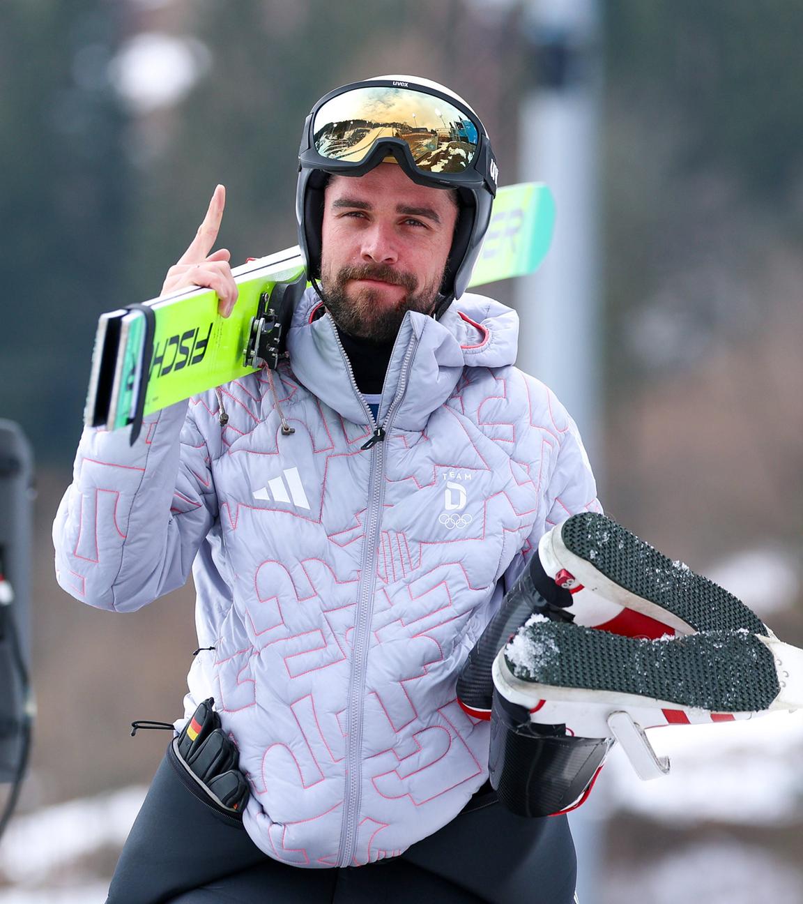 Johannes Rydzek bei den Olympischen Winterspielen am 11.02.2026 in Predazzo. 