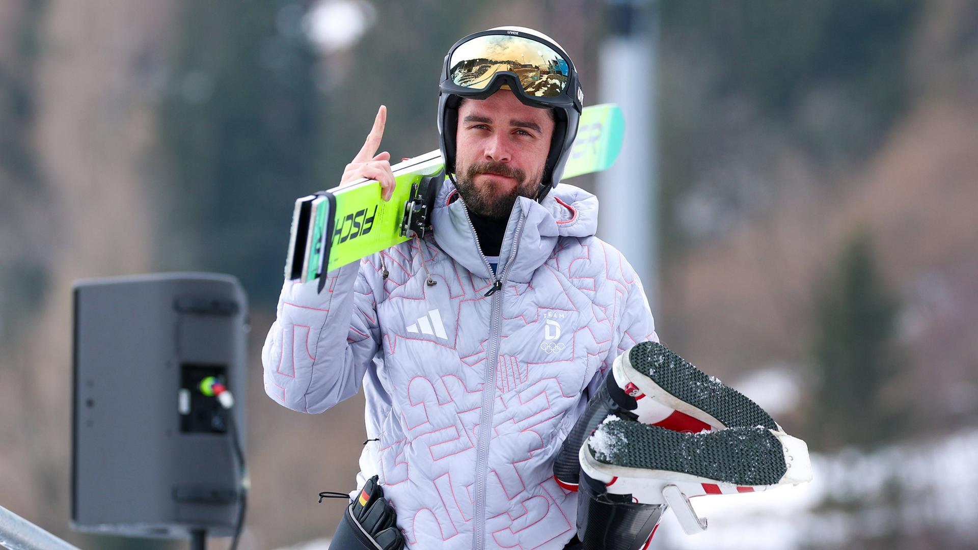 Johannes Rydzek bei den Olympischen Winterspielen am 11.02.2026 in Predazzo. 